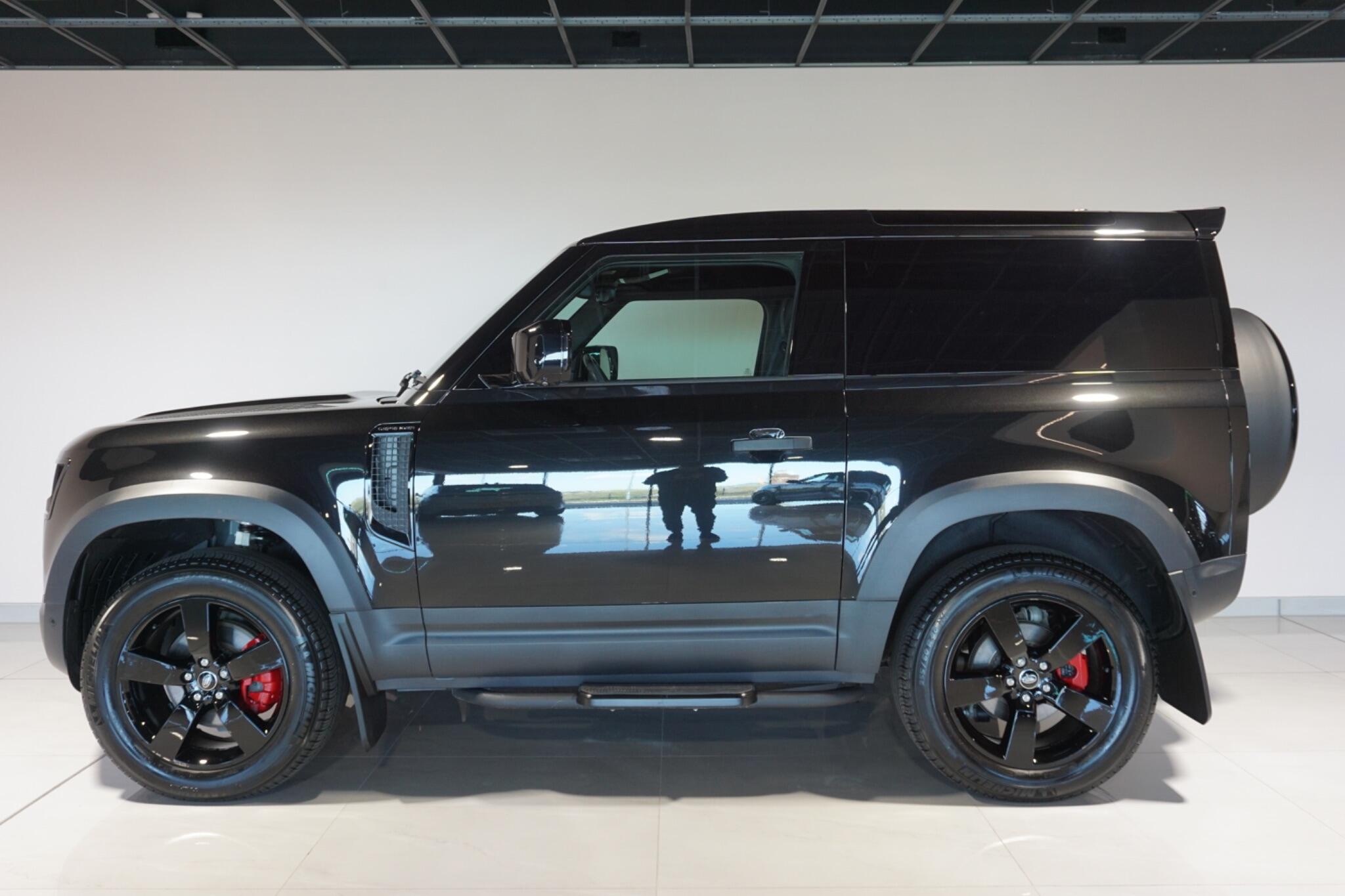 Land Rover Defender 90 3.0 D250 MHEV Hard Top SUV 3dr Diesel Auto 4WD SWB Euro 6 (s/s) (250 ps)